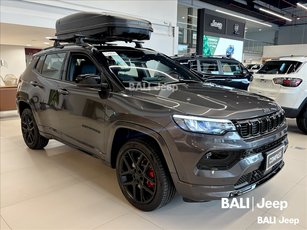 COMPASS 2.0 HURRICANE 4 TURBO GASOLINA BLACKHAWK AT91