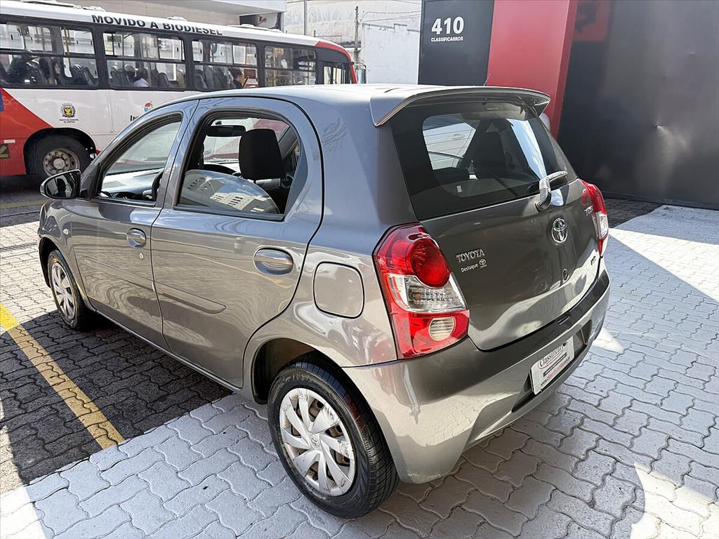 Toyota Etios - 1.3 X 16V FLEX 4P AUTOMÁTICO