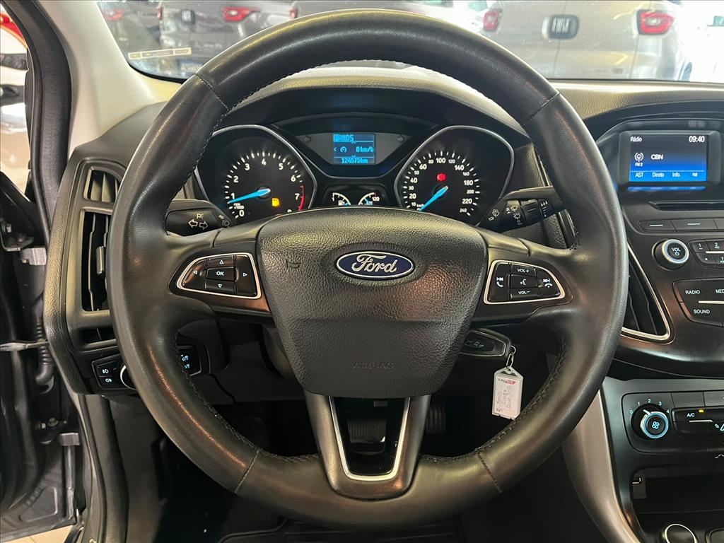 FOCUS 2.0 SE PLUS FASTBACK 16V FLEX 4P POWERSHIFT8