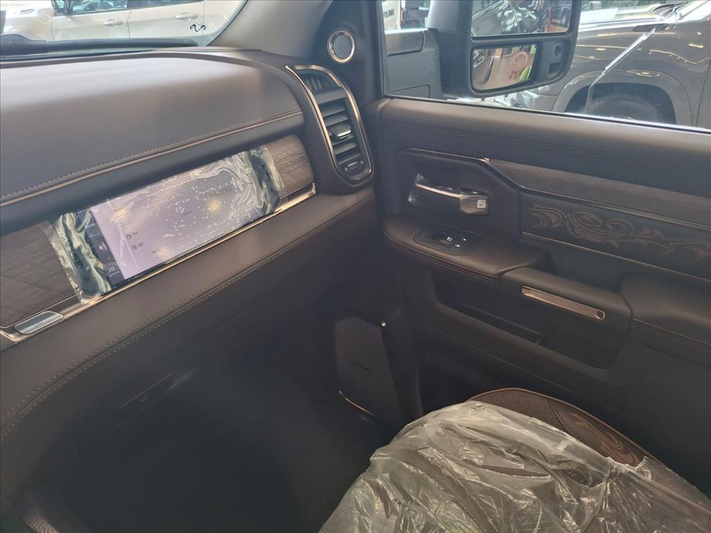 3500 6.7 I6 TURBO DIESEL LIMITED LONGHORN CD 4X4  AUTOMÁTICO11