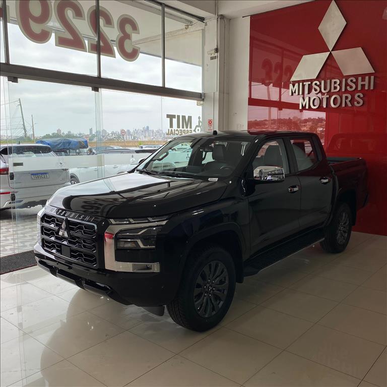 Mitsubishi-TRITON-2.4 BITURBO DIESEL CD HPE-S 4X4 AUTOMÁTICO