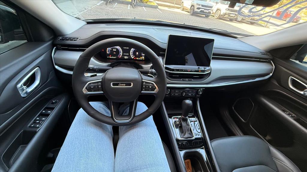 COMPASS 1.3 T270 TURBO FLEX LONGITUDE AT68