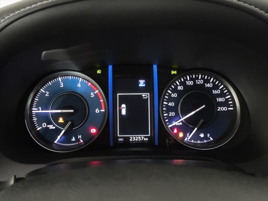 HILUX SW4 2.8 D-4D TURBO DIESEL SRX PLATINUM 7L 4X4 AUTOMÁTICO7