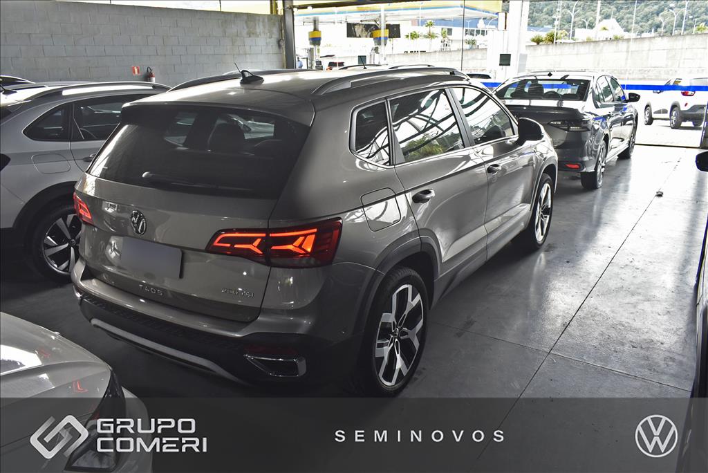 TAOS 1.4 250 TSI TOTAL FLEX HIGHLINE AUTOMÁTICO1