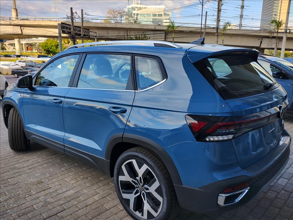 TAOS 1.4 250 TSI TOTAL FLEX HIGHLINE AUTOMÁTICO3