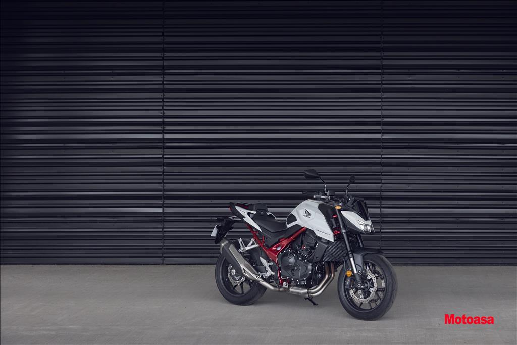 CB 750 HORNET3