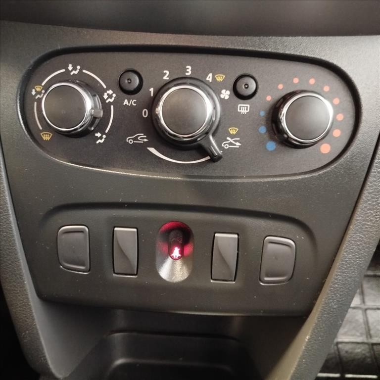 SANDERO 1.0 12V SCE FLEX AUTHENTIQUE MANUAL