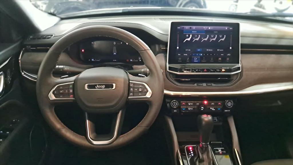 COMMANDER 1.3 T270 TURBO FLEX OVERLAND AT66