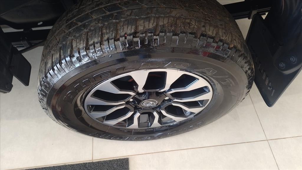 HILUX 2.8 D-4D TURBO DIESEL CD POWER PACK 4X4 MANUAL13