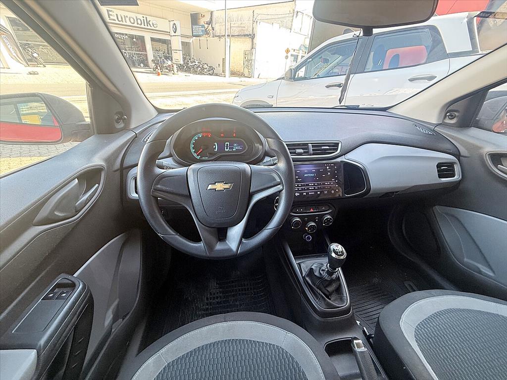 Chevrolet Onix - 1.0 MPFI LT 8V FLEX 4P MANUAL