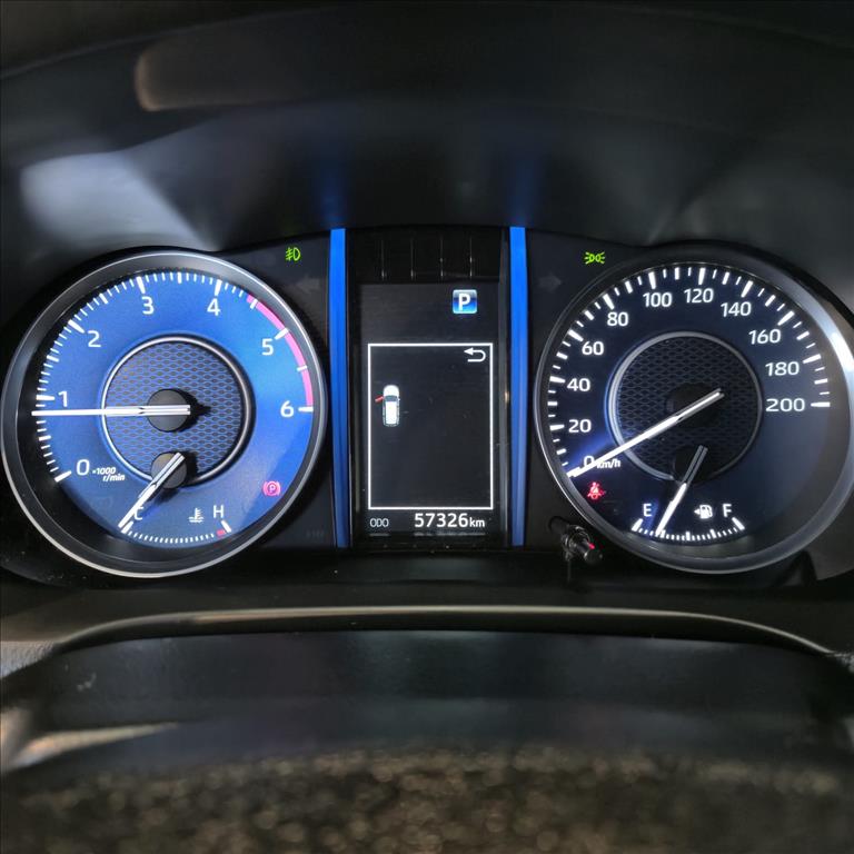 HILUX SW4 2.8 D-4D TURBO DIESEL SRX 7L 4X4 AUTOMÁTICO6