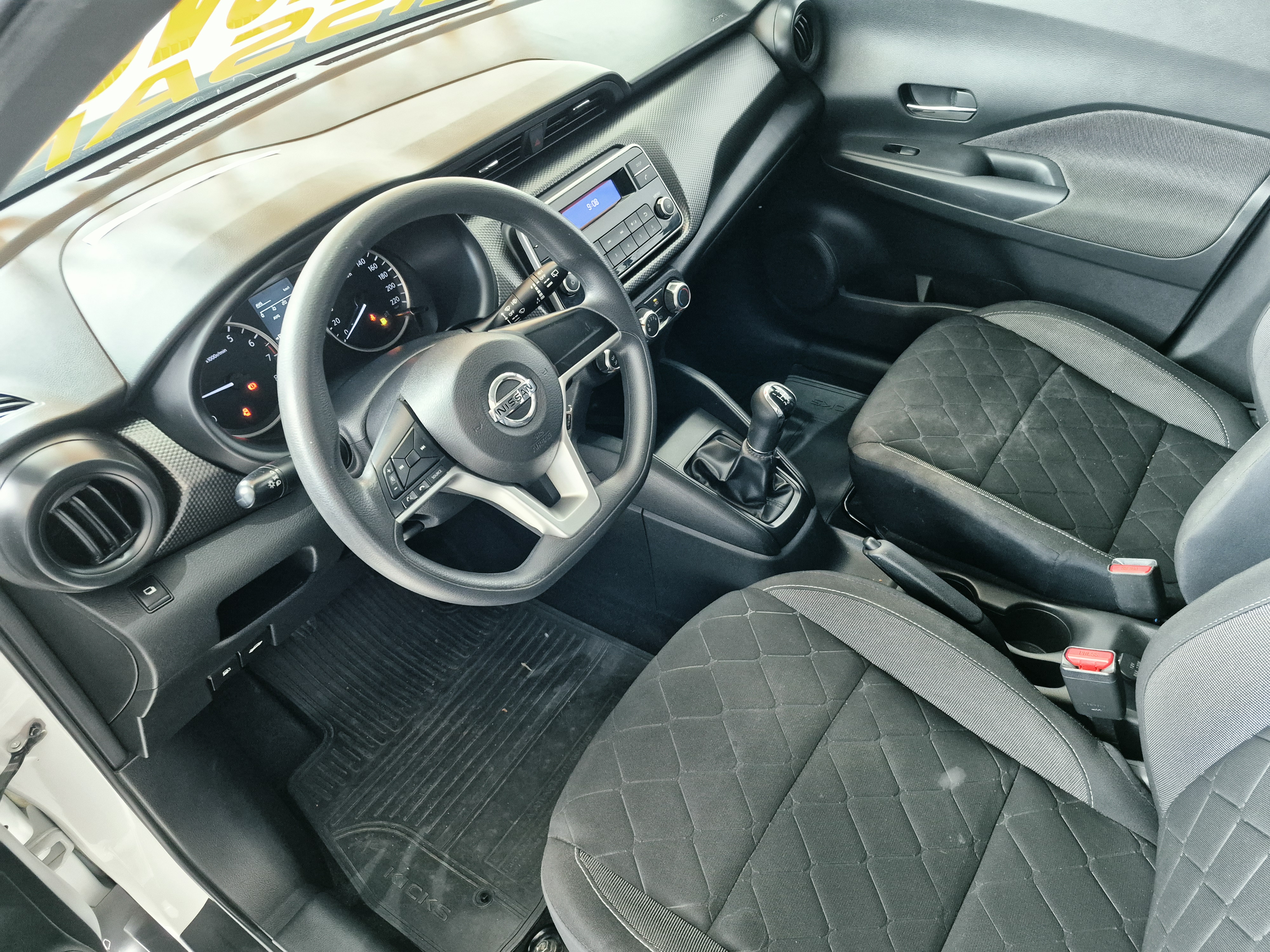 NISSAN KICKS