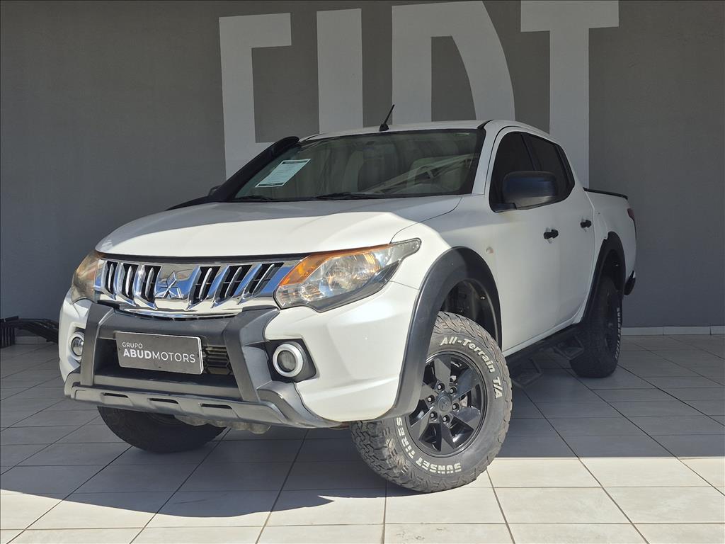 L200 TRITON 2.4 16V TURBO DIESEL OUTDOOR GLS CD 4X4 AUTOMÁTICO