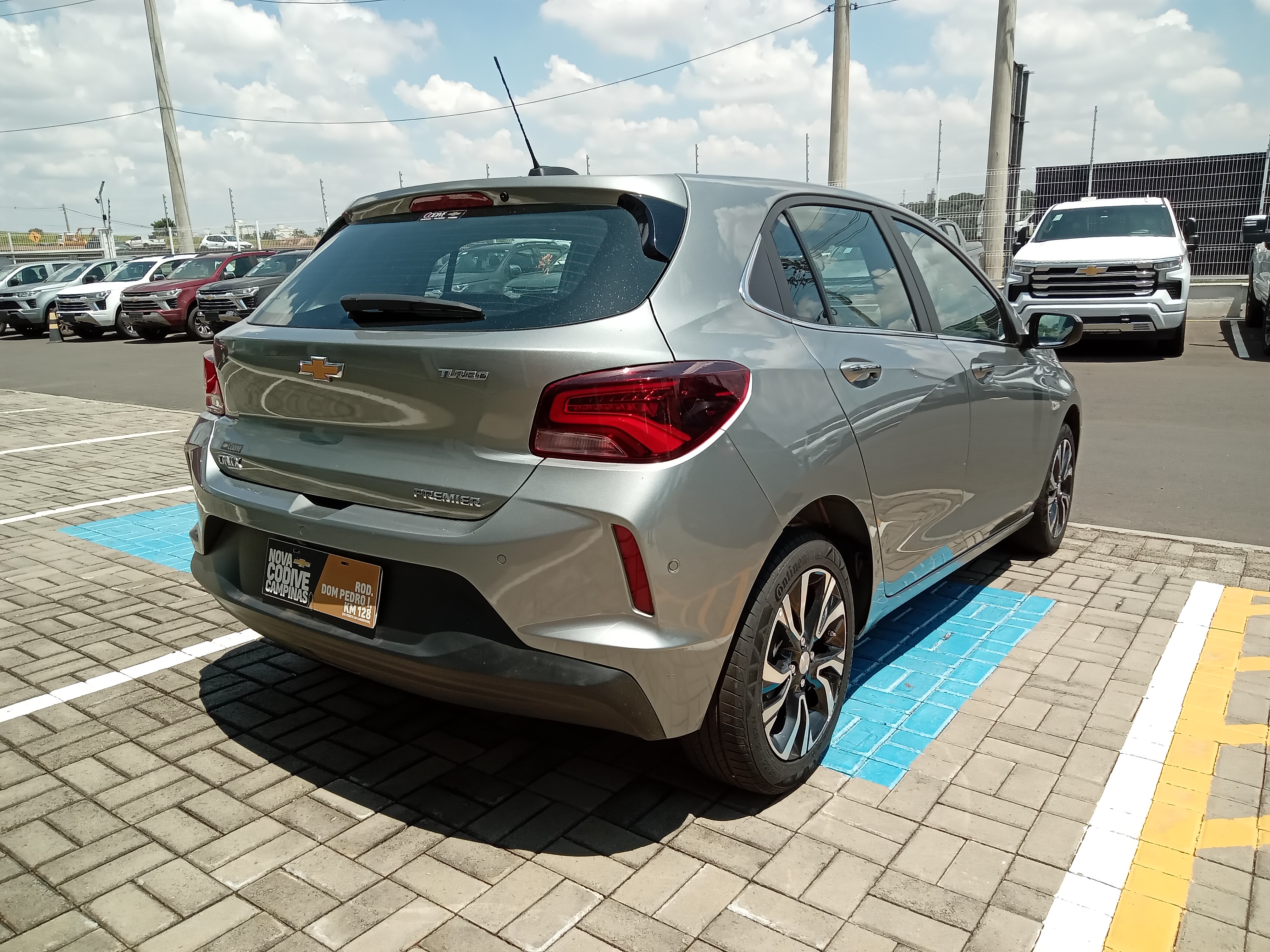 ONIX 1.0 TURBO FLEX PREMIER AUTOMÁTICO2