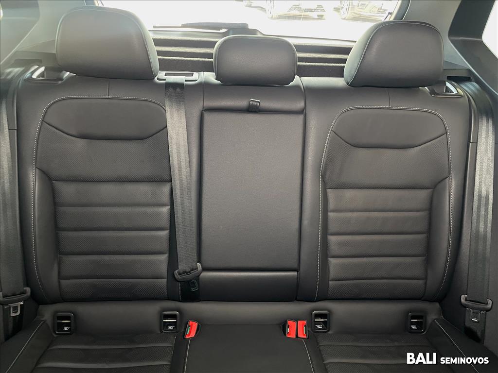 TAOS 1.4 250 TSI TOTAL FLEX COMFORTLINE AUTOMÁTICO18