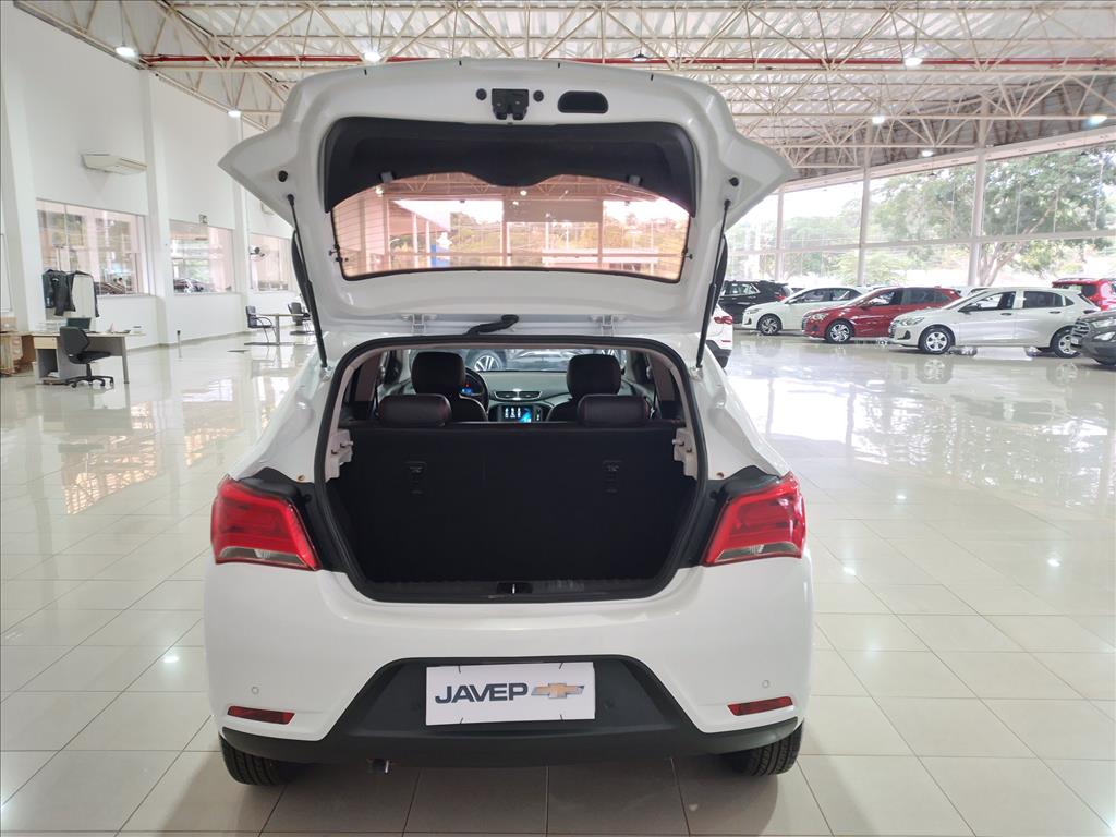 GM - Chevrolet-ONIX-1.4 MPFI LTZ 8V FLEX 4P MANUAL