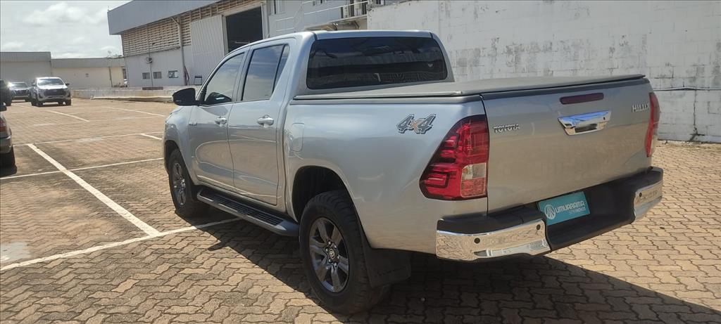 HILUX 2.8 D-4D TURBO DIESEL CD SR 4X4 AUTOMÁTICO6