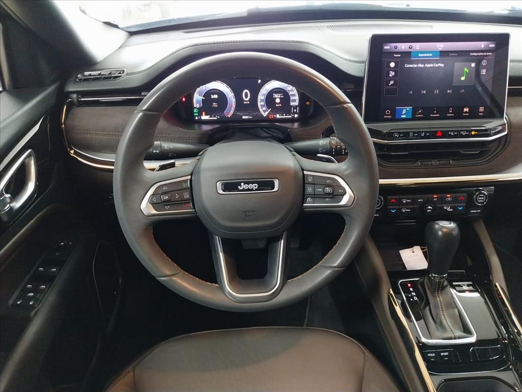 COMMANDER 1.3 T270 TURBO FLEX OVERLAND AT67