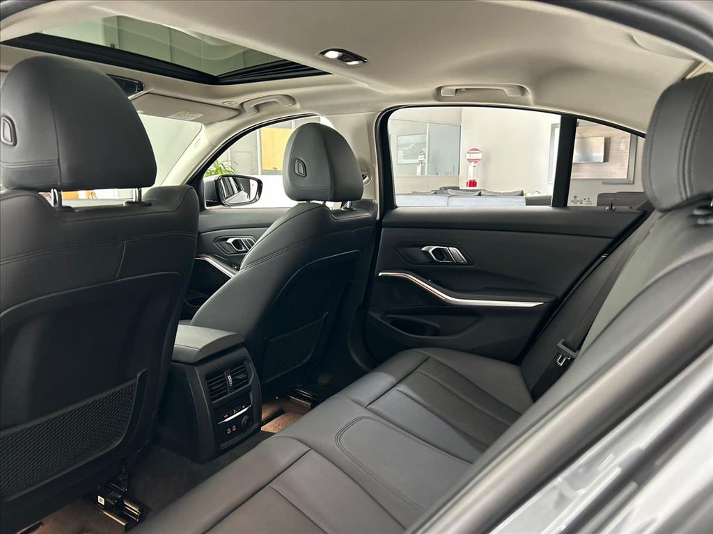 320i 2.0 16V TURBO GASOLINA M SPORT AUTOMÁTICO9