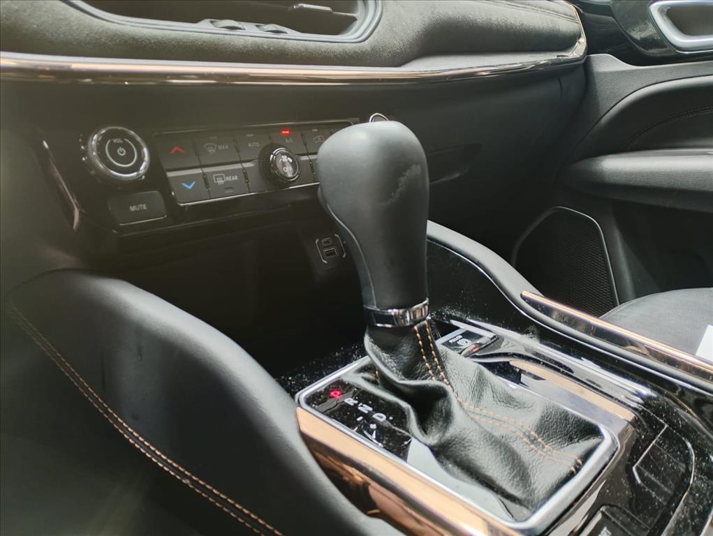 COMMANDER 1.3 T270 TURBO FLEX LIMITED AT68