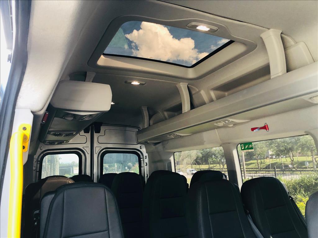 TRANSIT 2.0 ECOBLUE DIESEL MINIBUS 17+1 460E AUTOMÁTICO10