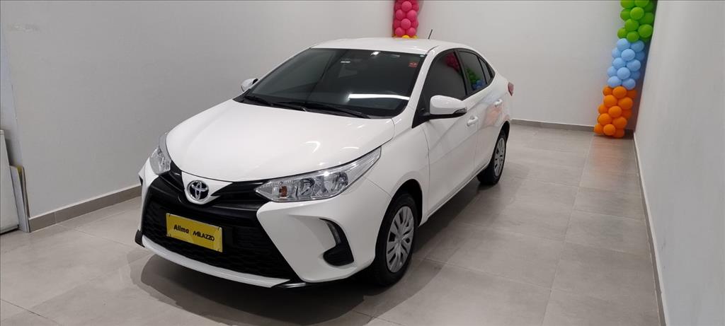 YARIS 1.5 16V FLEX SEDAN XL LIVE MULTIDRIVE1