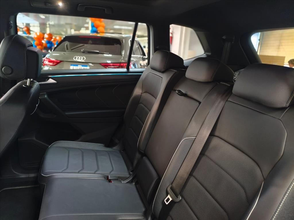 TIGUAN 2.0 300 TSI GASOLINA ALLSPACE R-LINE AUTOMÁTICO10