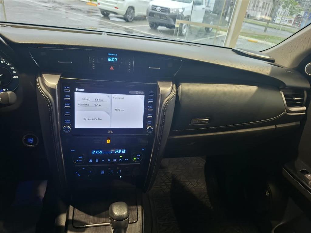 HILUX SW4 2.8 D-4D TURBO DIESEL SRX 7L 4X4 AUTOMÁTICO9