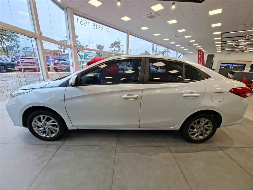 YARIS 1.5 16V FLEX SEDAN XS CONNECT MULTIDRIVE3