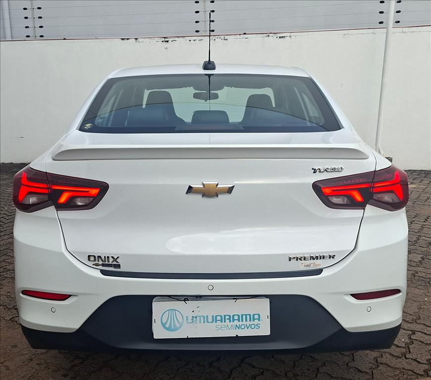 ONIX PLUS 1.0 TURBO FLEX LT AUTOMÁTICO4