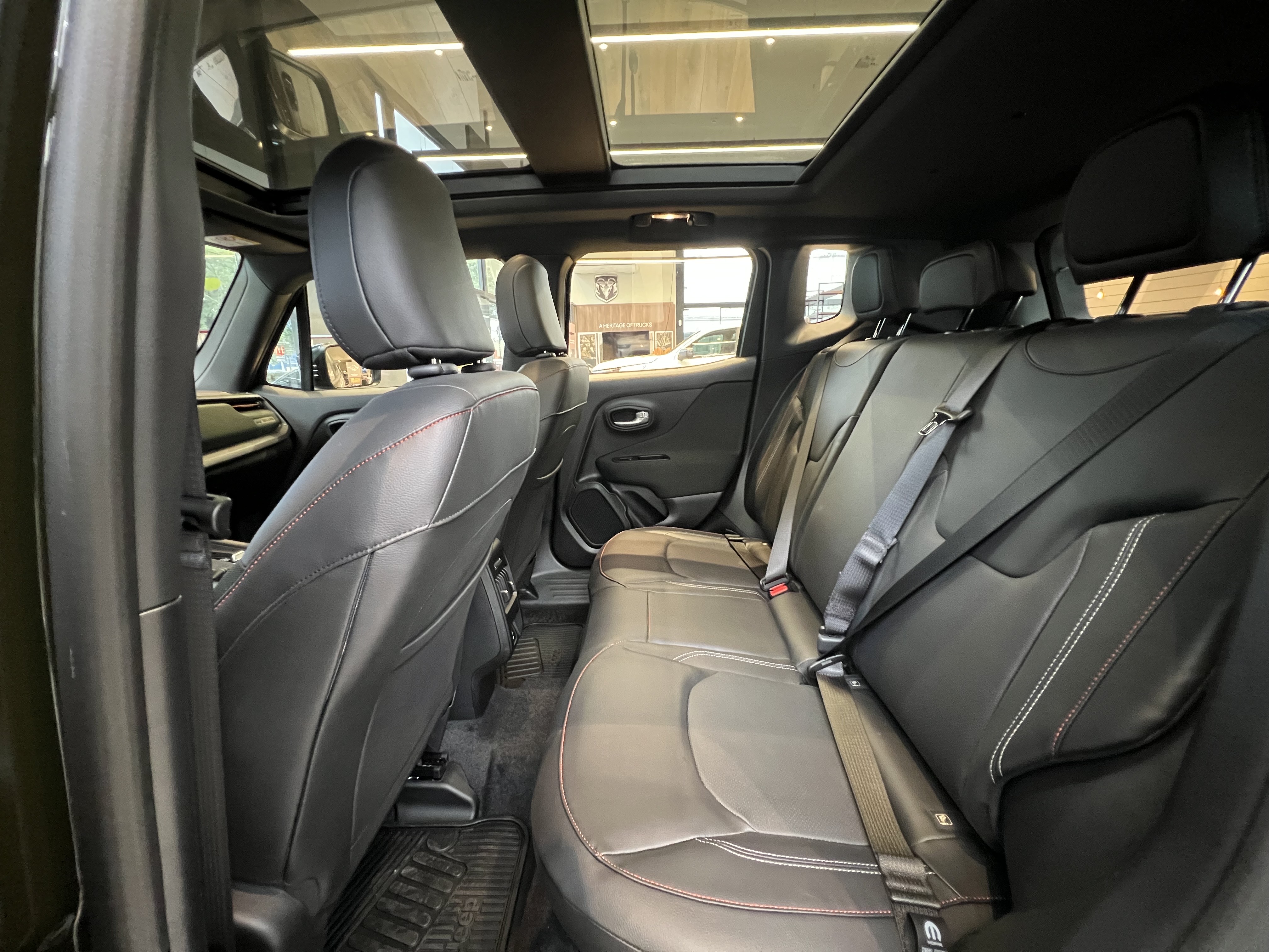 Jeep-RENEGADE-1.3 T270 TURBO FLEX WILLYS 4X4 AT9