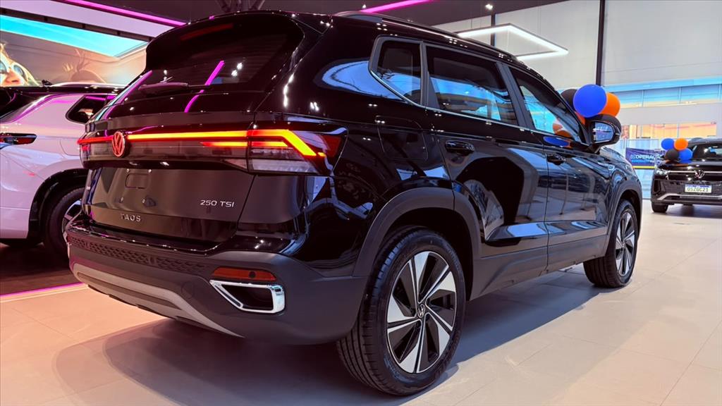 TAOS 1.4 250 TSI TOTAL FLEX COMFORTLINE AUTOMÁTICO4