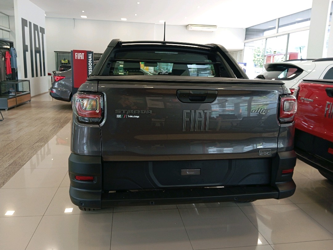 STRADA 1.0 TURBO 200 FLEX ULTRA CD CVT4