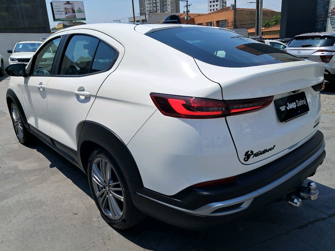 FASTBACK 1.0 TURBO 200 FLEX CVT8