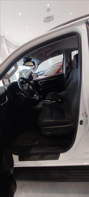 HILUX SW4 2.8 D-4D TURBO DIESEL SRX PLATINUM 7L 4X4 AUTOMÁTICO8