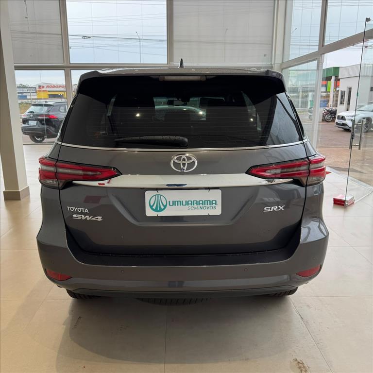HILUX SW4 2.8 D-4D TURBO DIESEL SRX 4X4 AUTOMÁTICO5