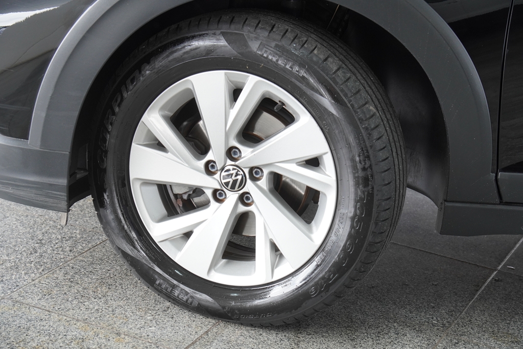 NIVUS 1.0 200 TSI TOTAL FLEX COMFORTLINE AUTOMÁTICO4