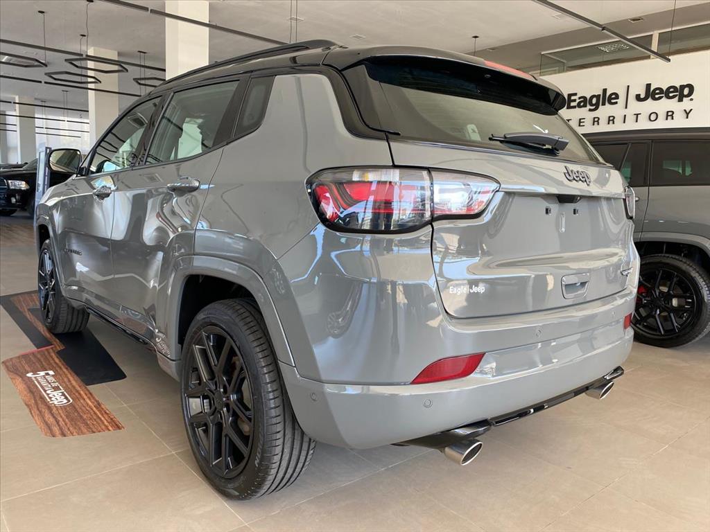 COMPASS 2.0 HURRICANE 4 TURBO GASOLINA BLACKHAWK AT95