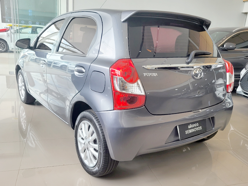 ETIOS 1.5 XLS 16V FLEX 4P MANUAL6