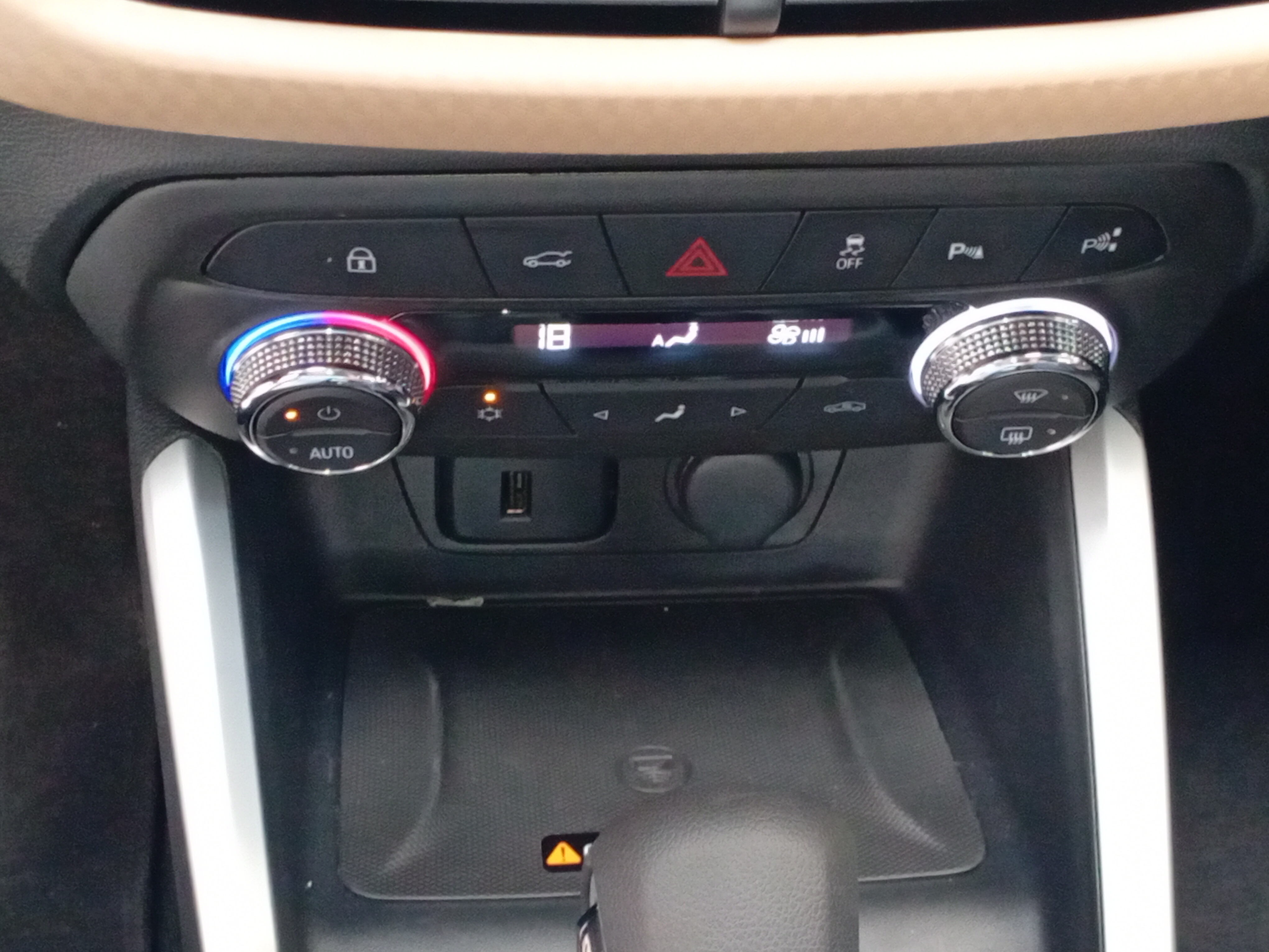 ONIX PLUS 1.0 TURBO FLEX PREMIER AUTOMÁTICO13