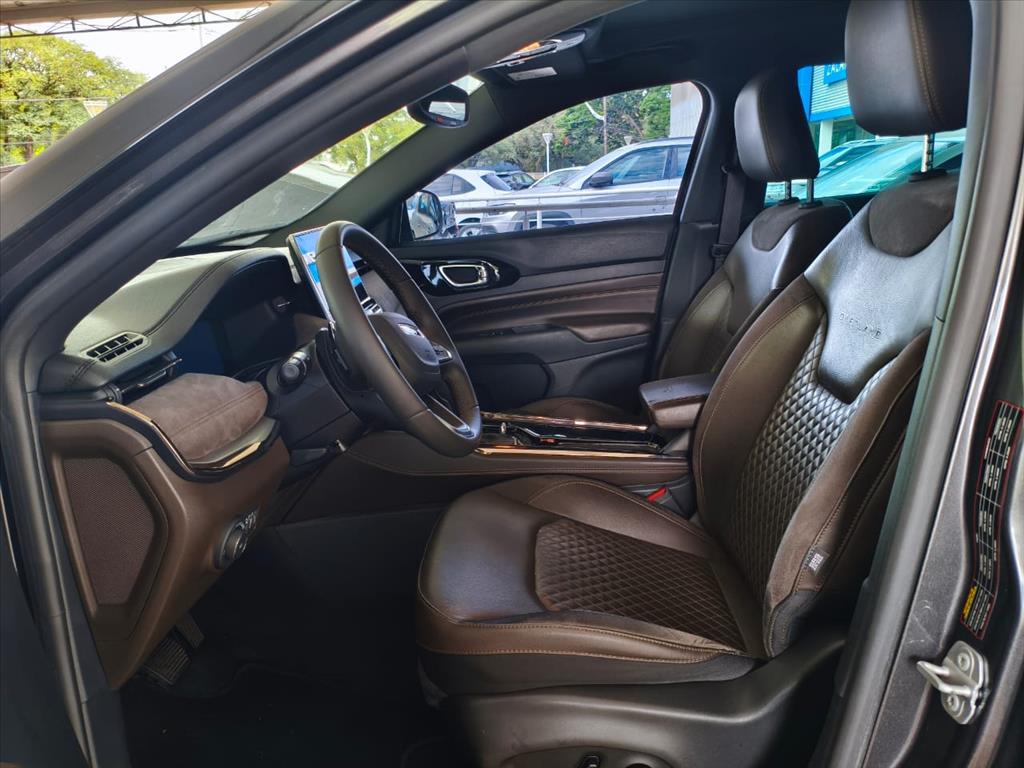 COMMANDER 1.3 T270 TURBO FLEX OVERLAND AT67