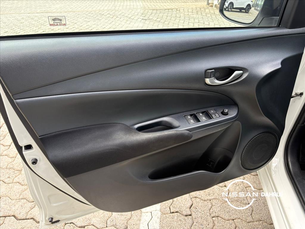 YARIS 1.5 16V FLEX SEDAN XL PLUS TECH MULTIDRIVE9