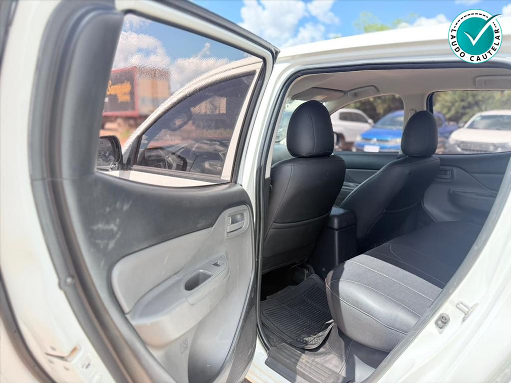 L200 TRITON 2.4 16V TURBO DIESEL GL CD 4X4 MANUAL13