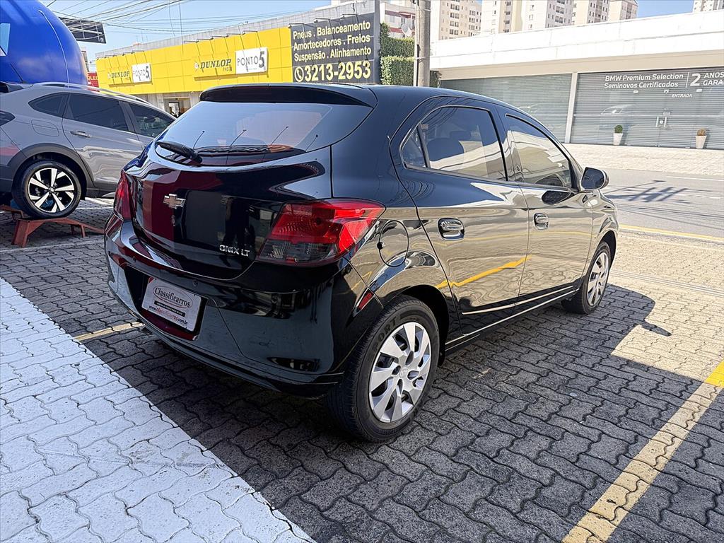 Chevrolet Onix - 1.4 MPFI LT 8V FLEX 4P MANUAL