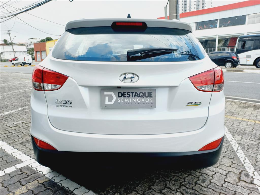 Foto ilustrativa do carro