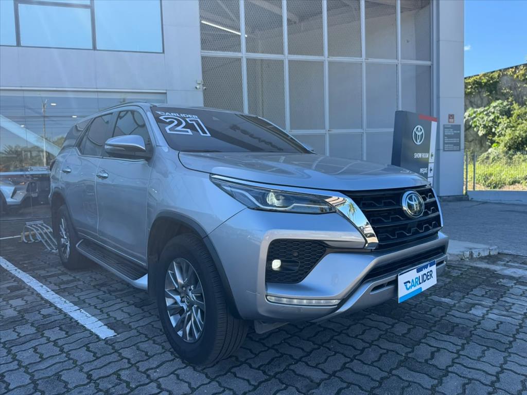 HILUX SW4 2.8 D-4D TURBO DIESEL SRX 7L 4X4 AUTOMÁTICO2
