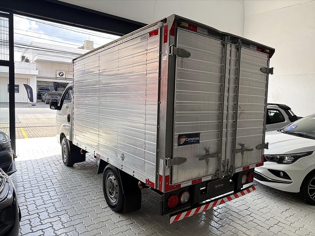 Kia Bongo - 2.5 K-2500 4X2 CS TURBO DIESEL 2P MANUAL