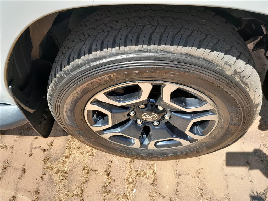 HILUX 2.8 D-4D TURBO DIESEL CD SRX 4X4 AUTOMÁTICO12