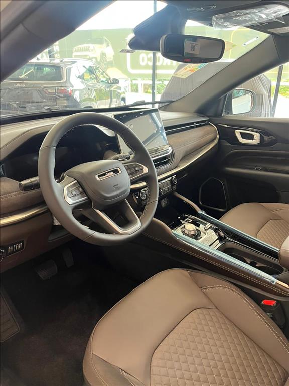 COMMANDER 2.2 TURBO DIESEL OVERLAND AT99