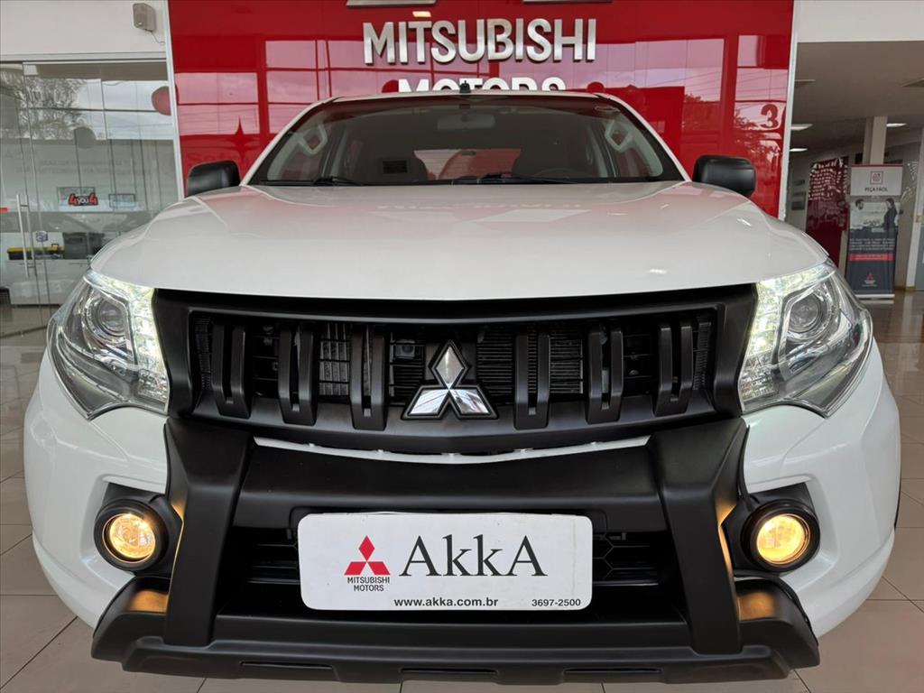 Mitsubishi-L200 TRITON-2.4 16V TURBO DIESEL OUTDOOR GLS CD 4X4 AUTOMÁTICO